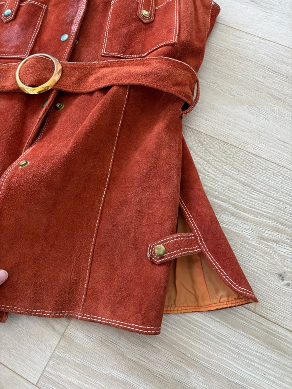 Vintage 70s Shayne Genuine Suede Belted Vest Jacket in Rust Dagger Collar - Picture 6 of 9